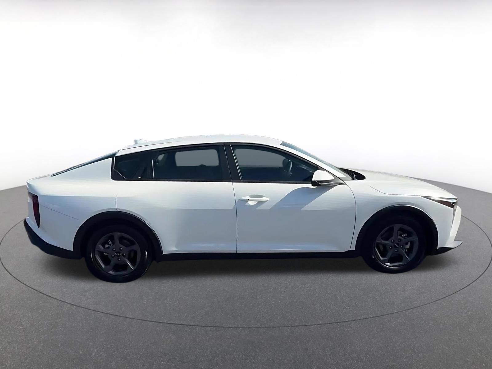 Used 2026 Kia K4 FWD image 16