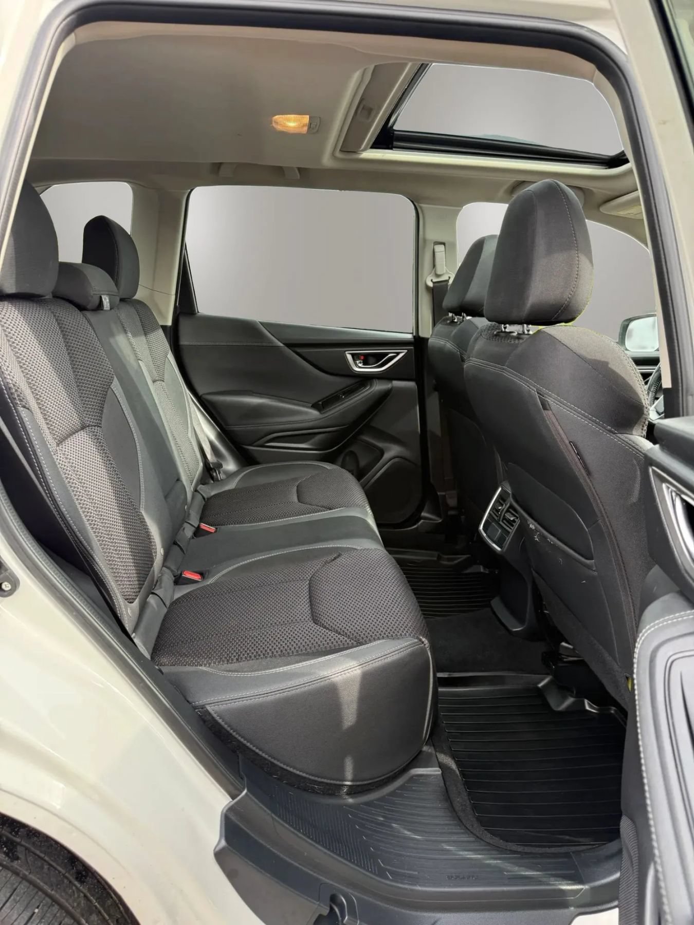 Used 2019 Subaru Forester Premium w/ All-Weather Package AWD/4WD image 25
