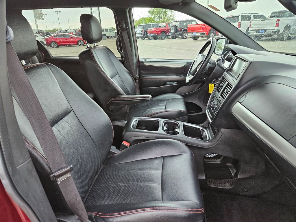 Used 2019 Dodge Grand Caravan GT FWD image 32