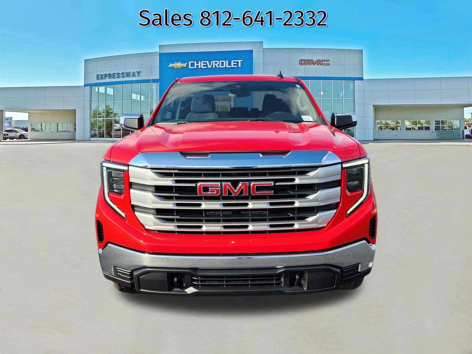 New 2026 GMC Sierra 1500 SLE image 2