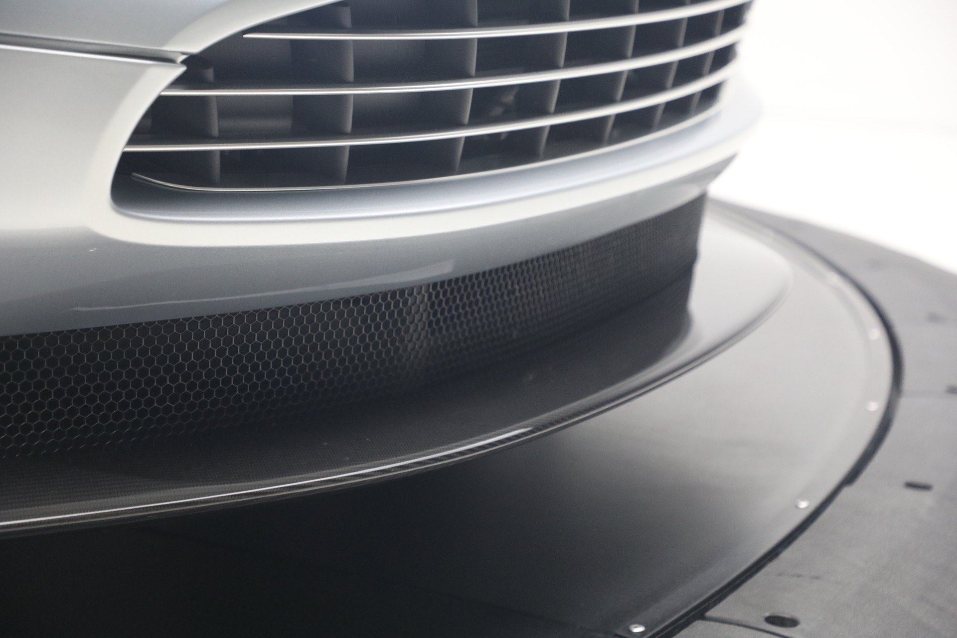 Used 2019 Aston Martin DB11 Volante RWD image 45