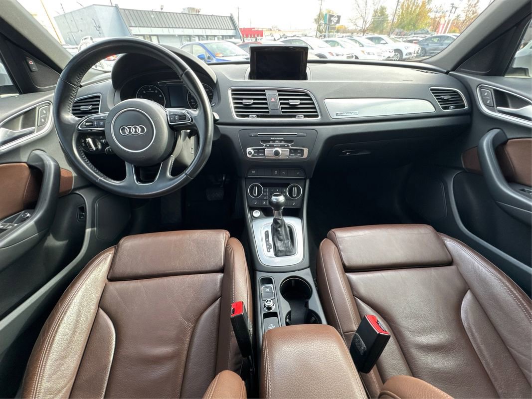 Used 2018 Audi Q3 2.0T Premium Plus w/ Premium Plus Package AWD/4WD image 32