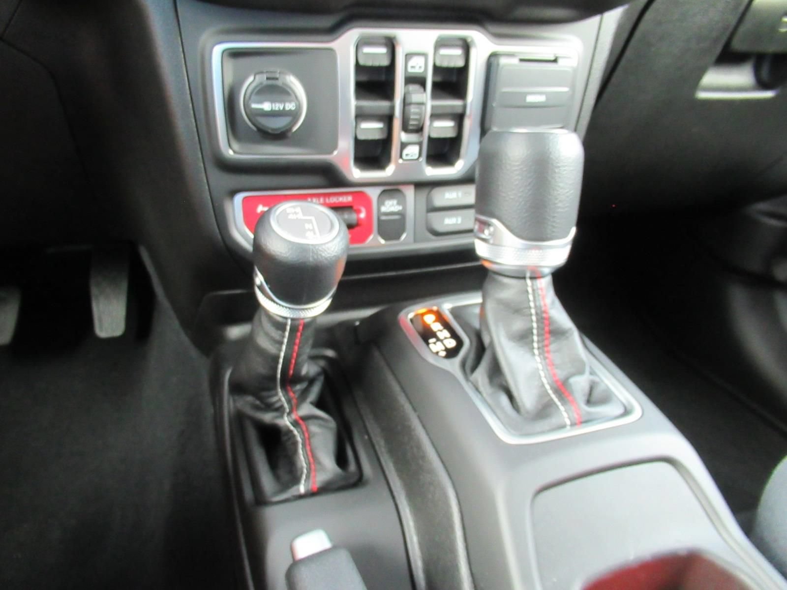 New 2026 Jeep Wrangler Unlimited Sport w/ Dual Top Group AWD/4WD image 21