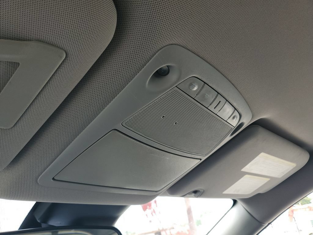 Used 2019 Nissan Rogue S FWD image 30