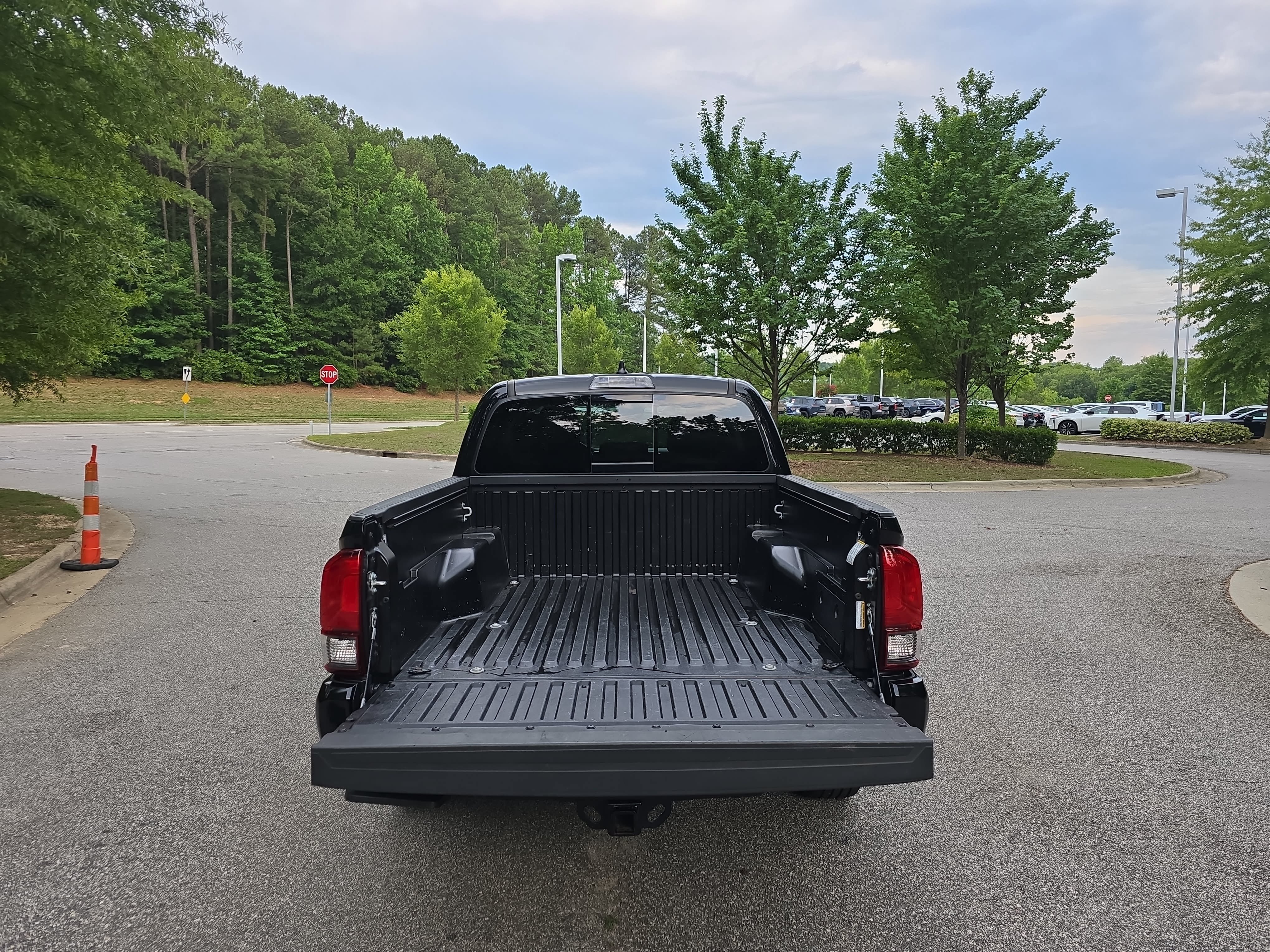 Used 2023 Toyota Tacoma SR5 w/ Technology Package AWD/4WD image 12