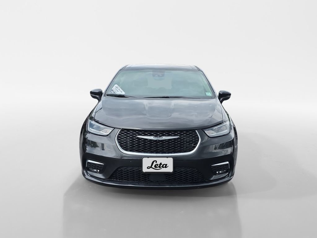 Used 2023 Chrysler Pacifica Touring-L FWD image 8