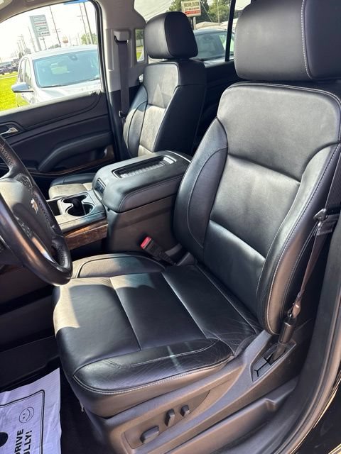Used 2016 Chevrolet Suburban LT w/ Luxury Package AWD/4WD image 8