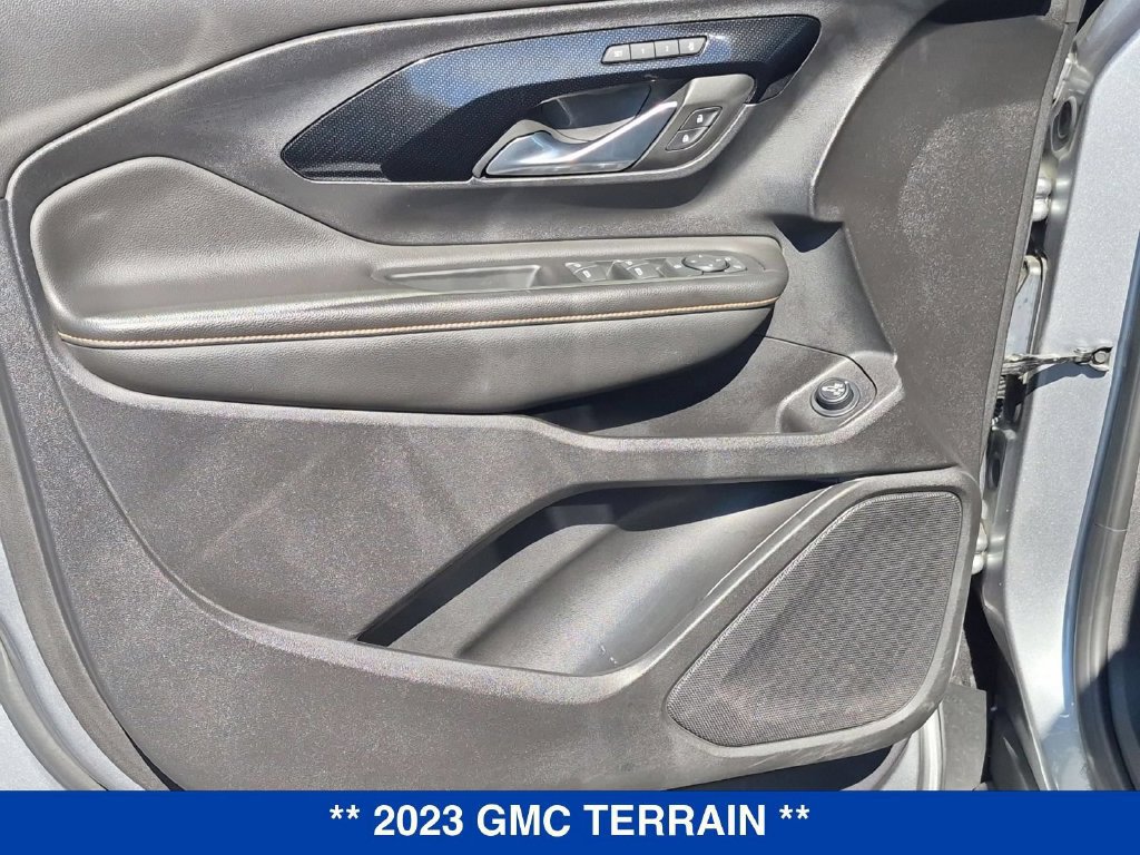 Used 2023 GMC Terrain AT4 AWD/4WD image 10