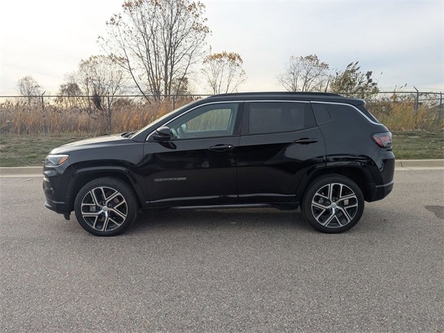 New 2024 Jeep Compass Limited w/ Elite Group image 6
