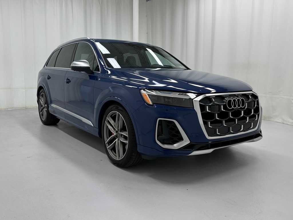 Used 2025 Audi SQ7 Prestige w/ Prestige Package image 2