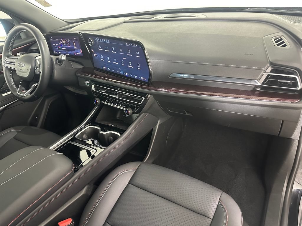 Used 2025 Chevrolet Traverse Z71 w/ LPO, Floor Liner Package AWD/4WD image 33