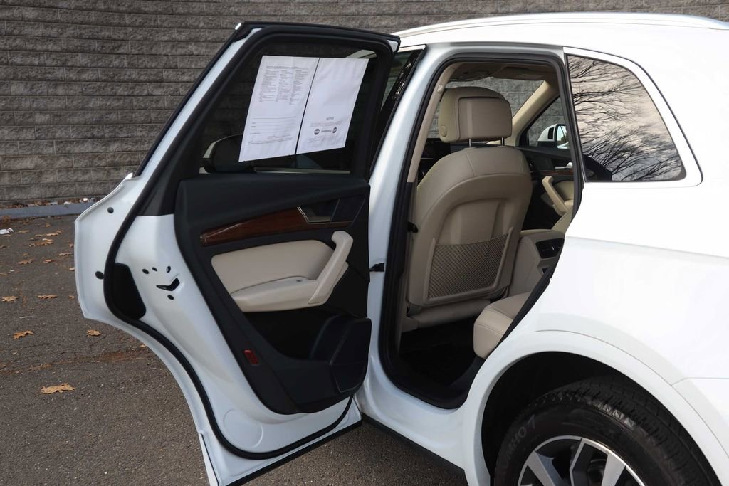Used 2023 Audi Q5 2.0T Premium w/ Convenience Package image 20