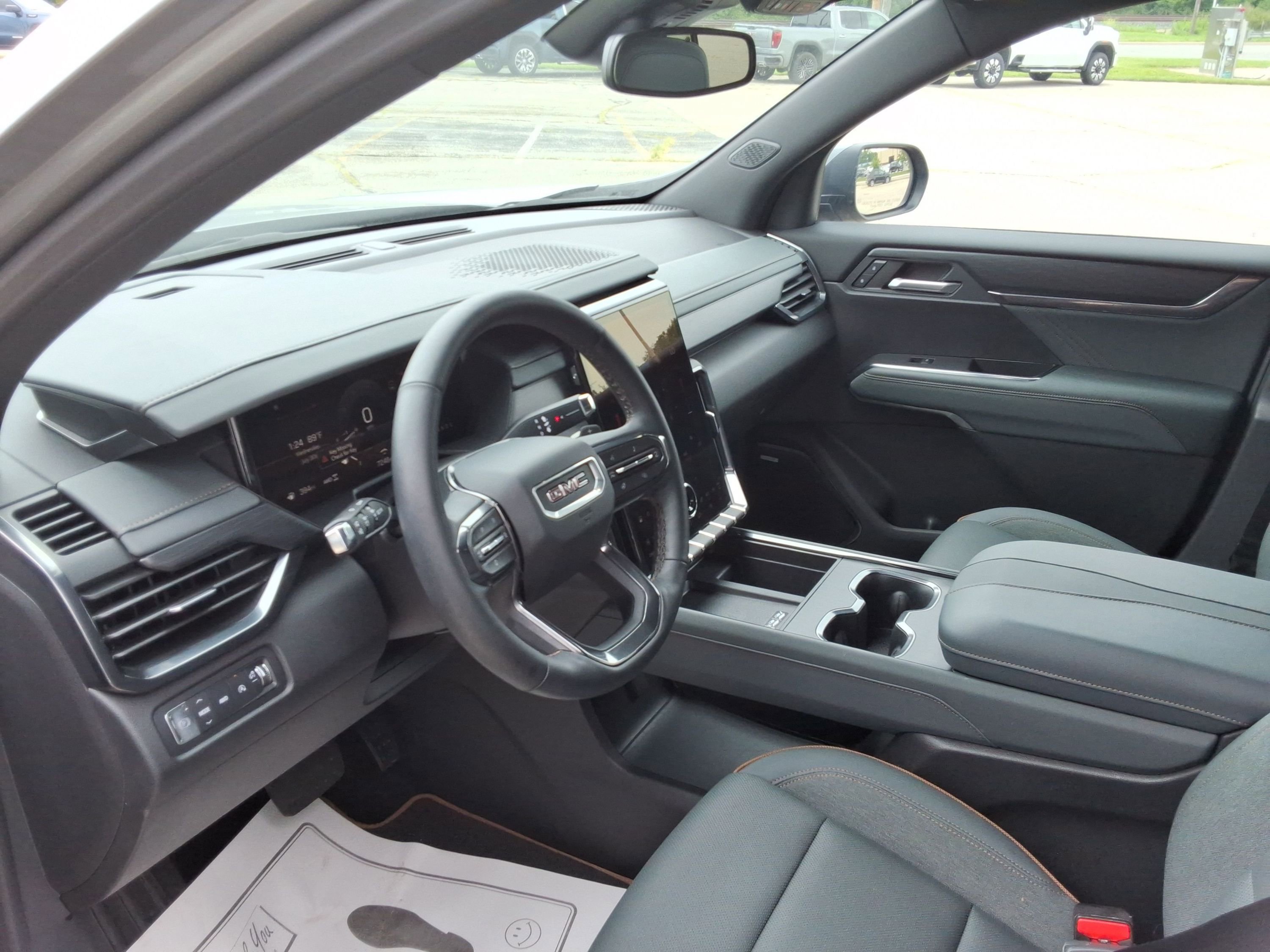 New 2025 GMC Acadia AT4 image 18