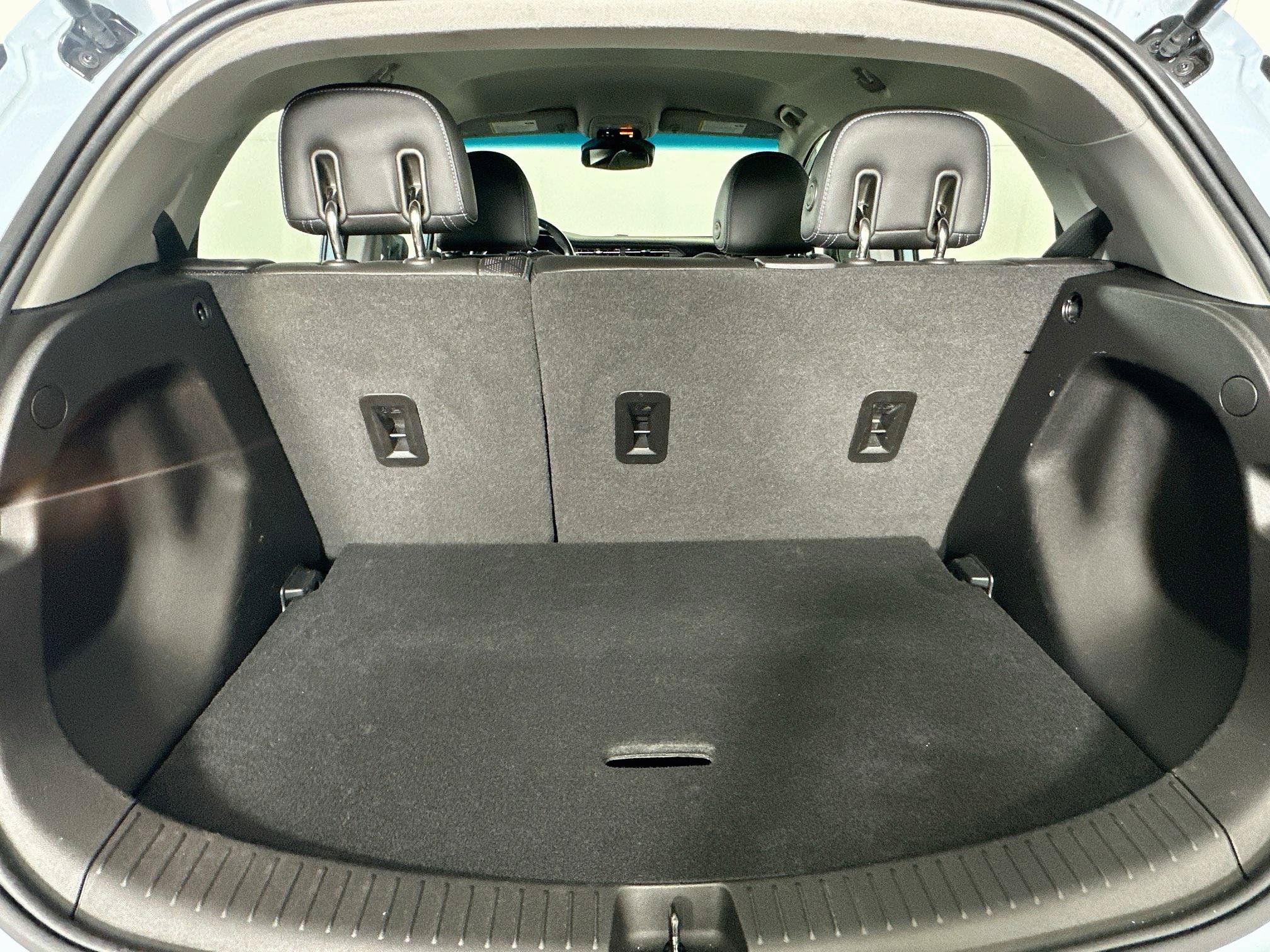 Used 2023 Chevrolet Bolt LT w/ Infotainment Package FWD image 27