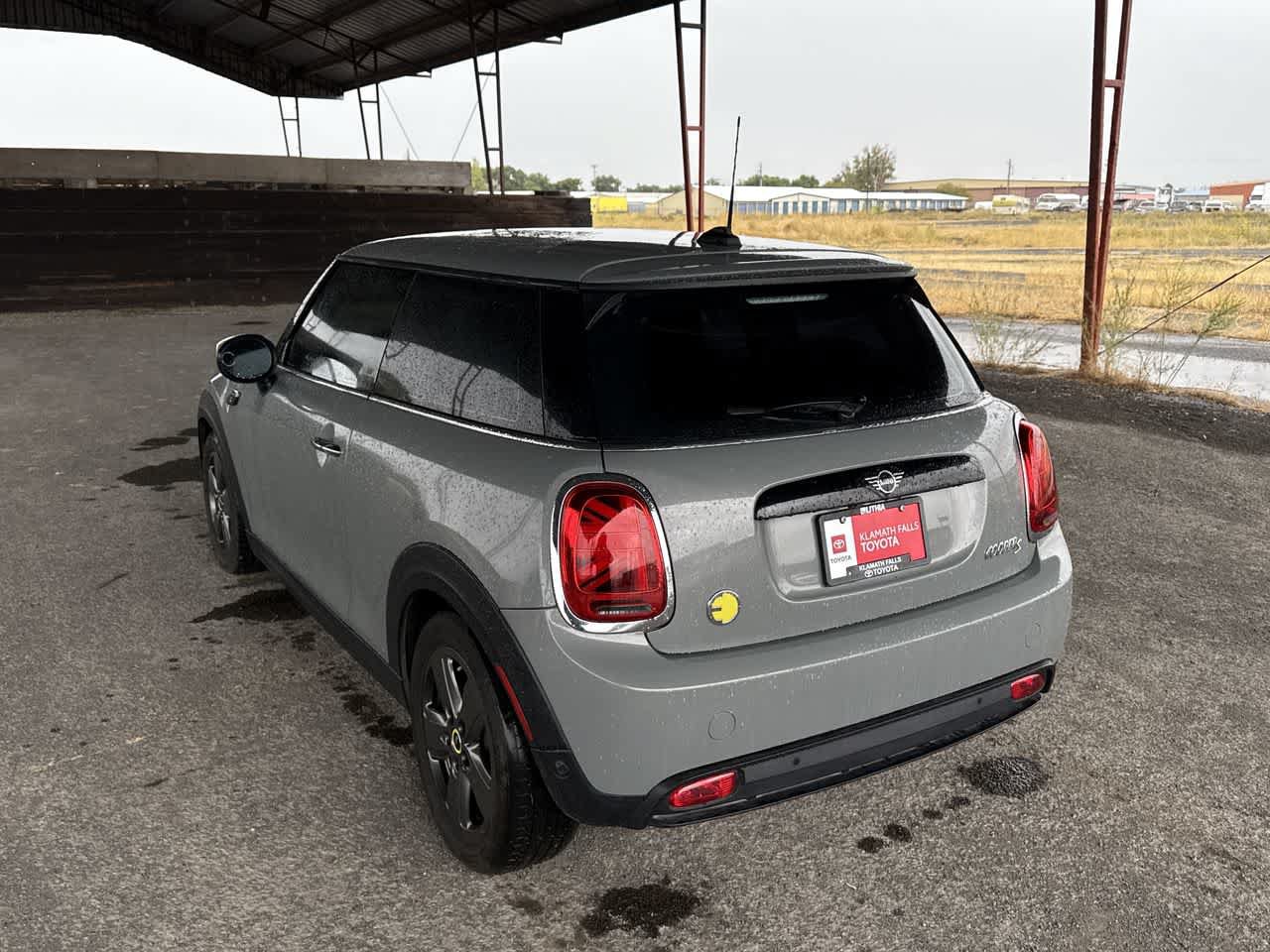 Used 2022 MINI Cooper SE FWD image 5