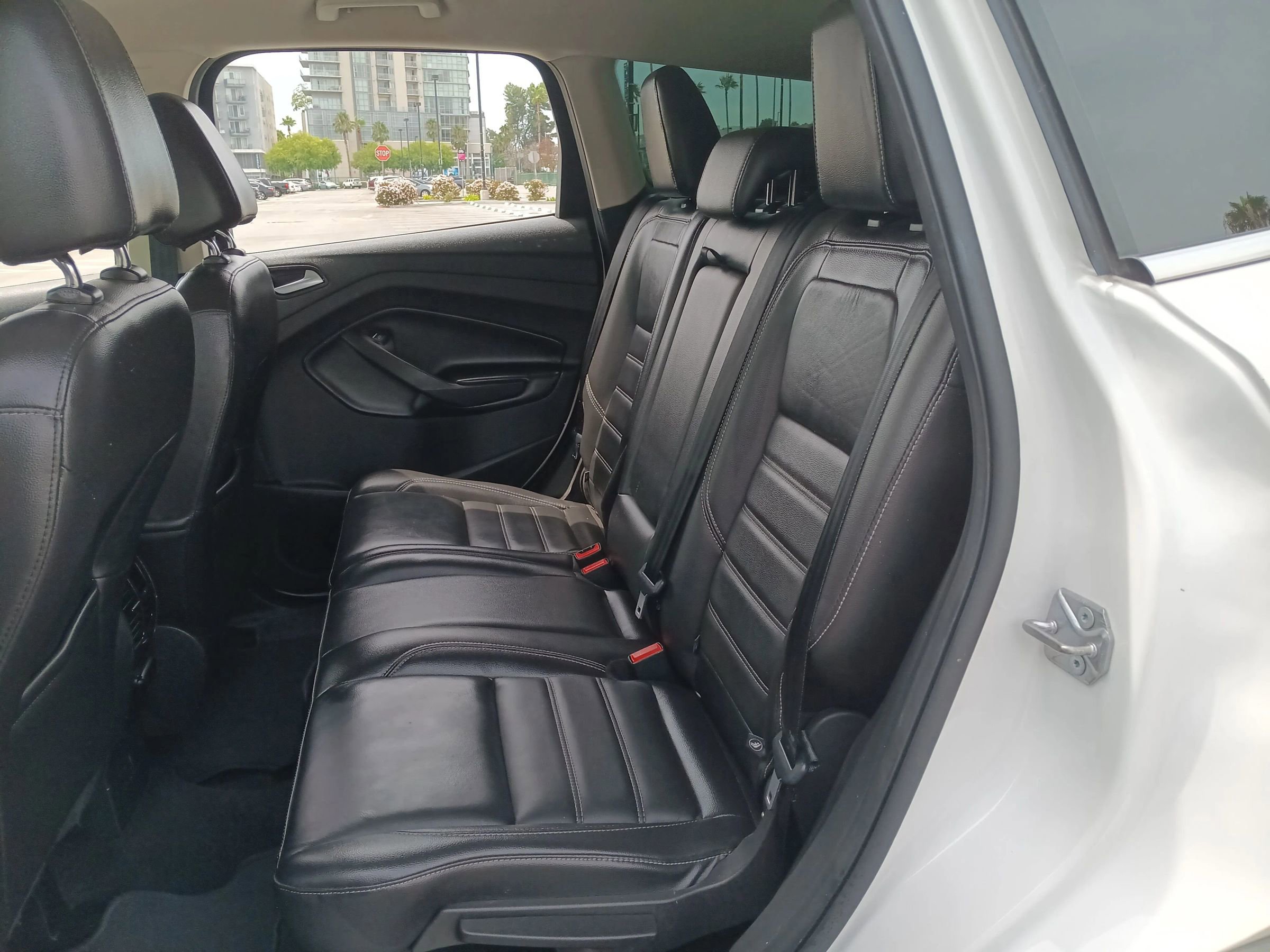 Used 2017 Ford Escape SE w/ SE Leather Comfort Package image 16