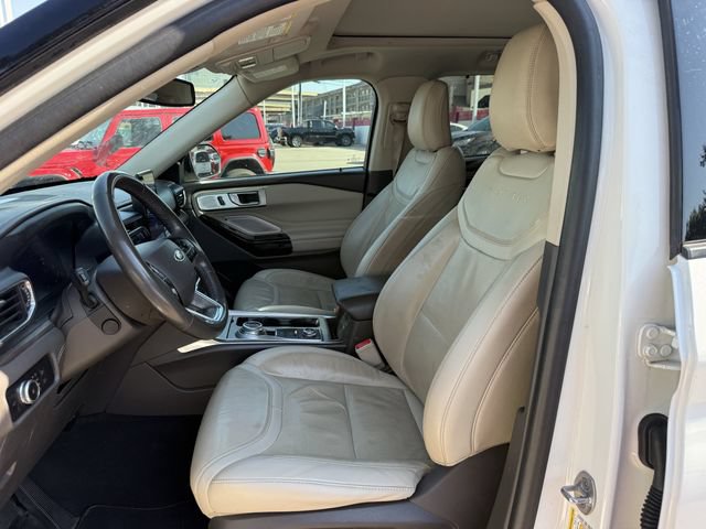 Used 2023 Ford Explorer Platinum w/ Technology Package AWD/4WD image 27