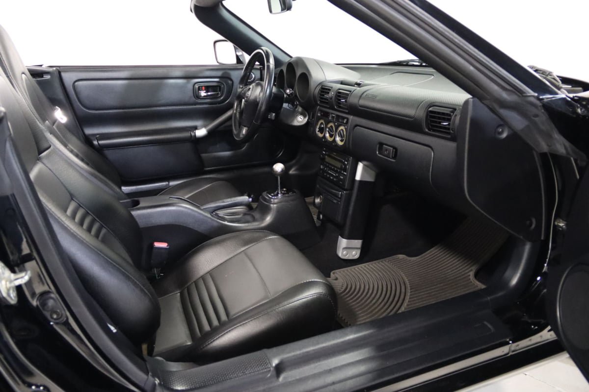 Used 2004 Toyota MR2 RWD image 57