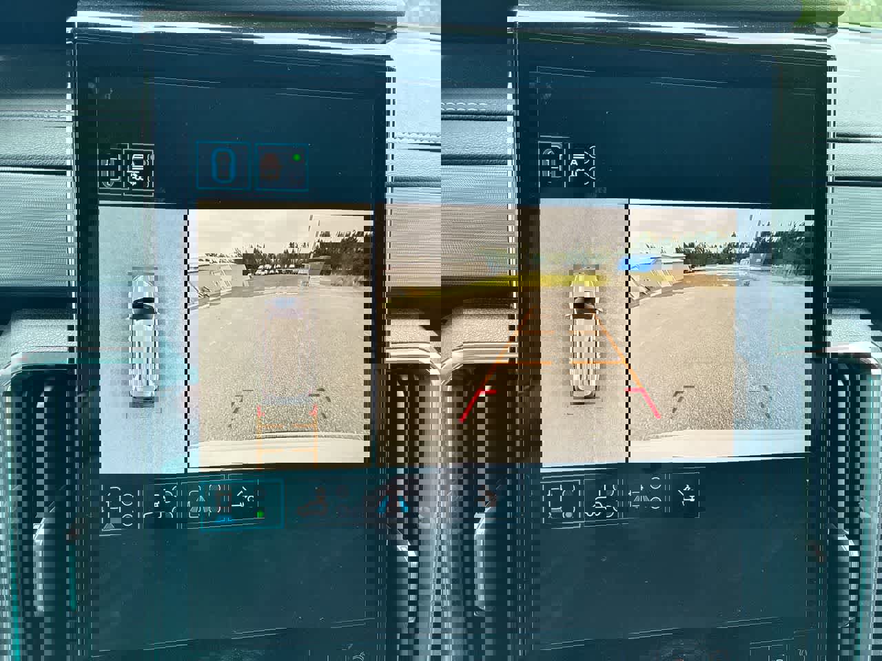 Used 2025 GMC Acadia Elevation image 14