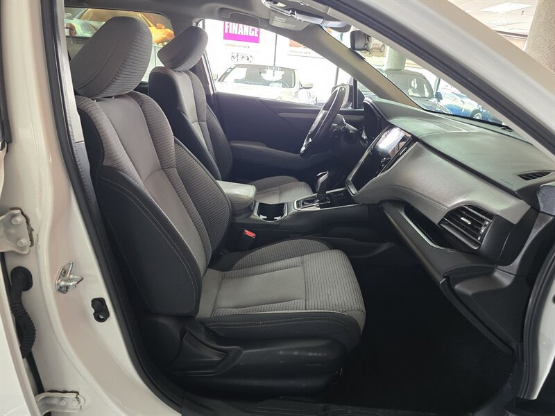 Used 2022 Subaru Outback Premium AWD/4WD image 15