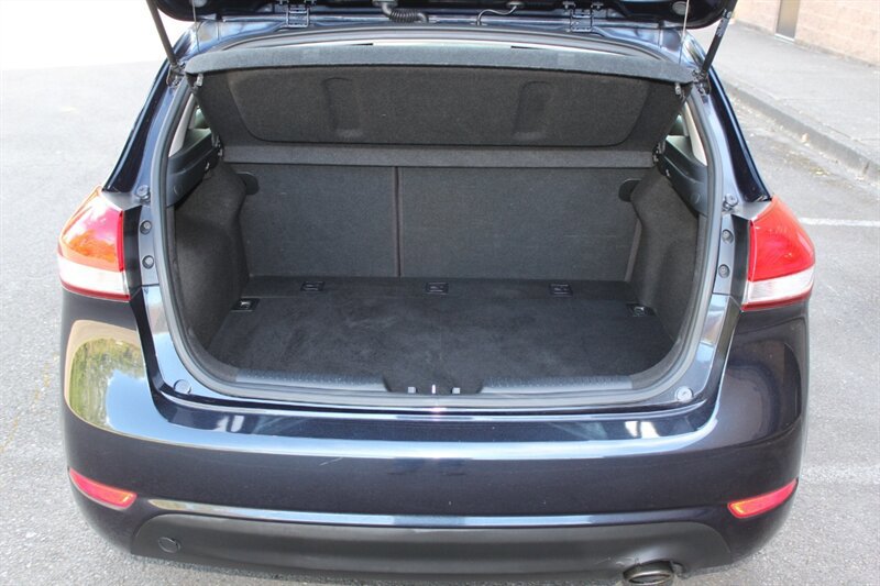 Used 2018 Kia Forte LX FWD image 15