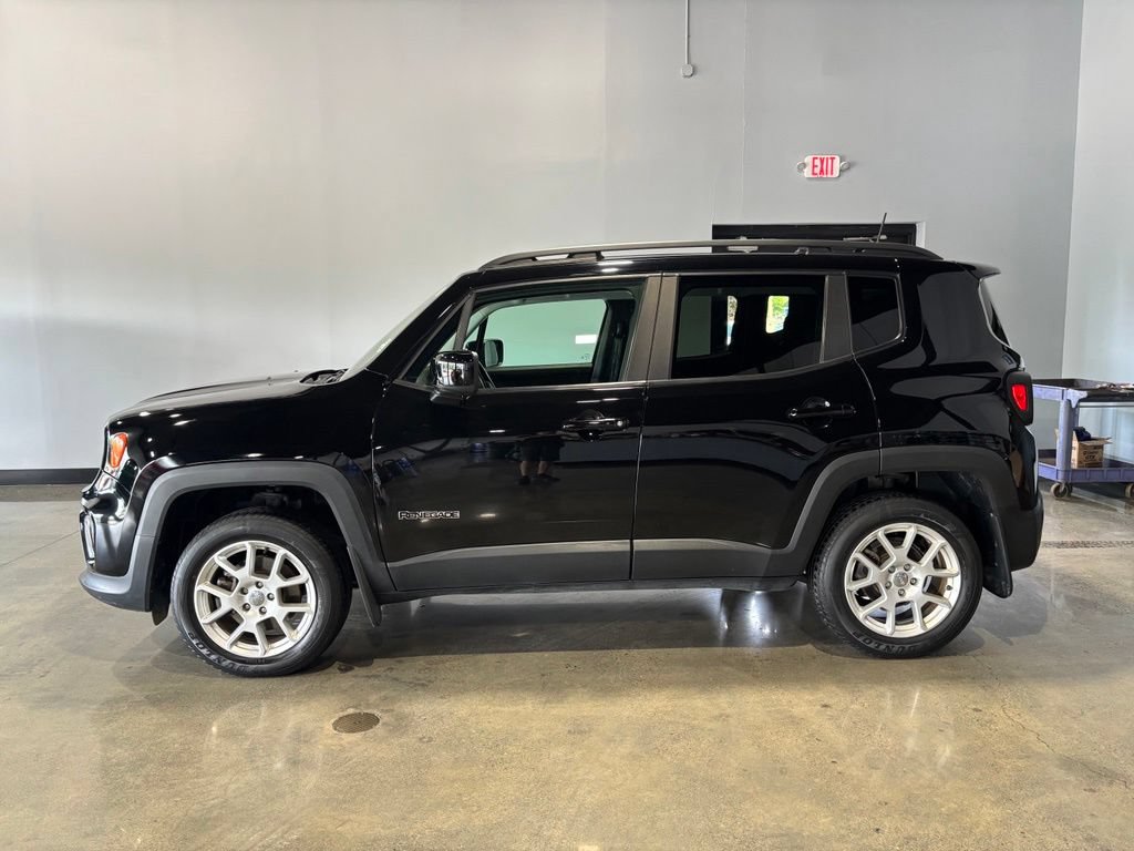 Used 2020 Jeep Renegade Latitude w/ Cold Weather Group AWD/4WD image 3