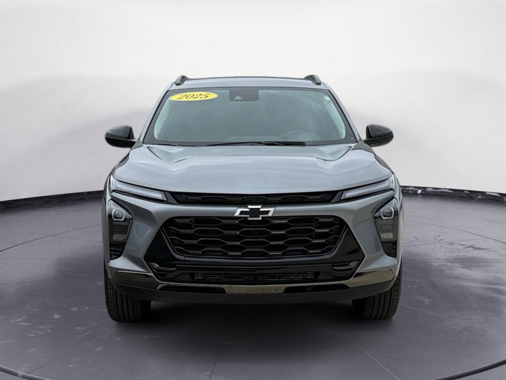 Used 2025 Chevrolet Trax ACTIV w/ Driver Confidence Package image 13