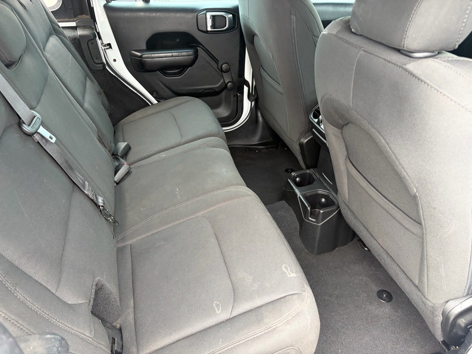 Used 2018 Jeep Wrangler Unlimited Sport AWD/4WD image 32
