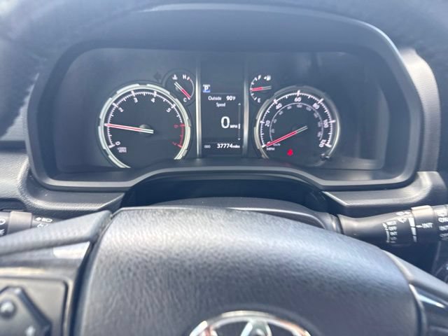 Used 2021 Toyota 4Runner Venture w/ Moonroof Package AWD/4WD image 16