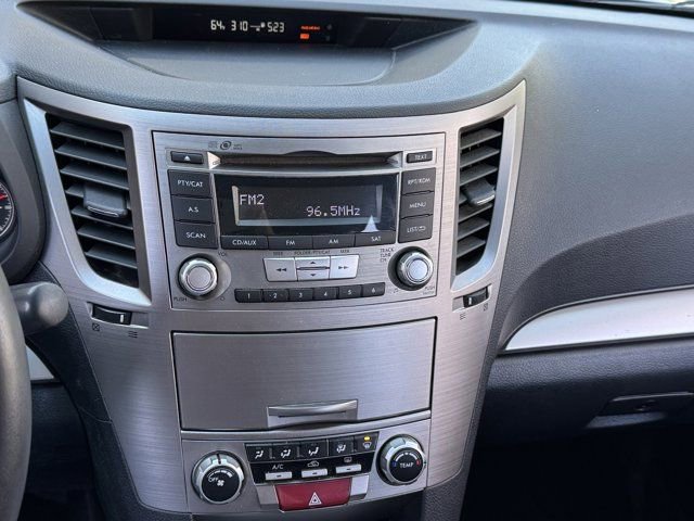 Used 2013 Subaru Outback 2.5i Premium AWD/4WD image 17
