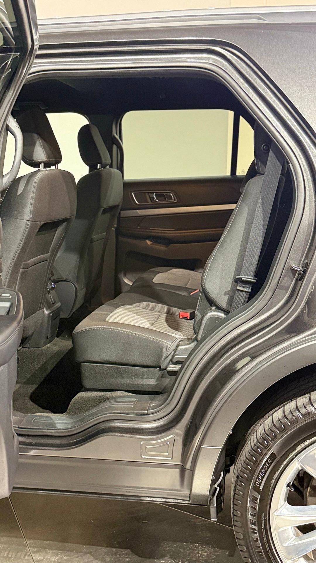 Used 2018 Ford Explorer XLT w/ Equipment Group 201A image 49