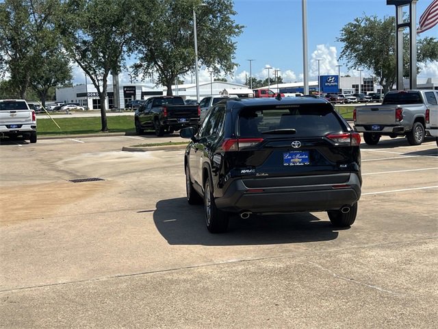 Used 2024 Toyota RAV4 XLE image 7