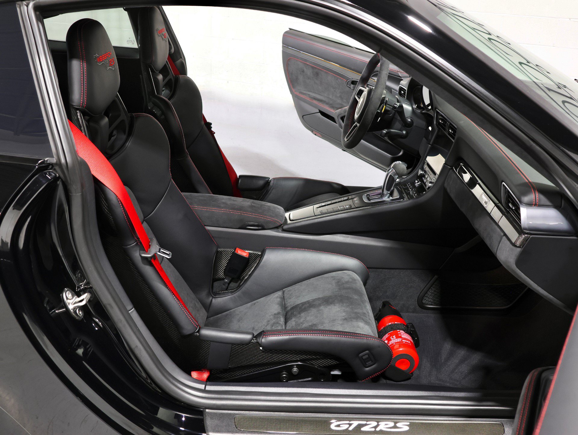 Used 2018 Porsche 911 GT2 RS RWD image 45