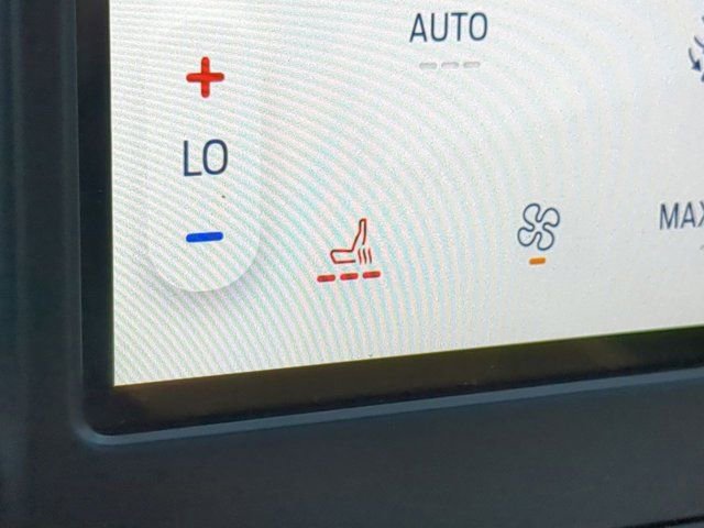 Used 2022 Ford Edge ST image 18