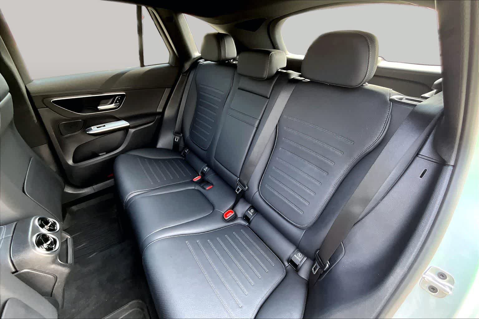 Used 2025 Mercedes-Benz GLC 300 image 21