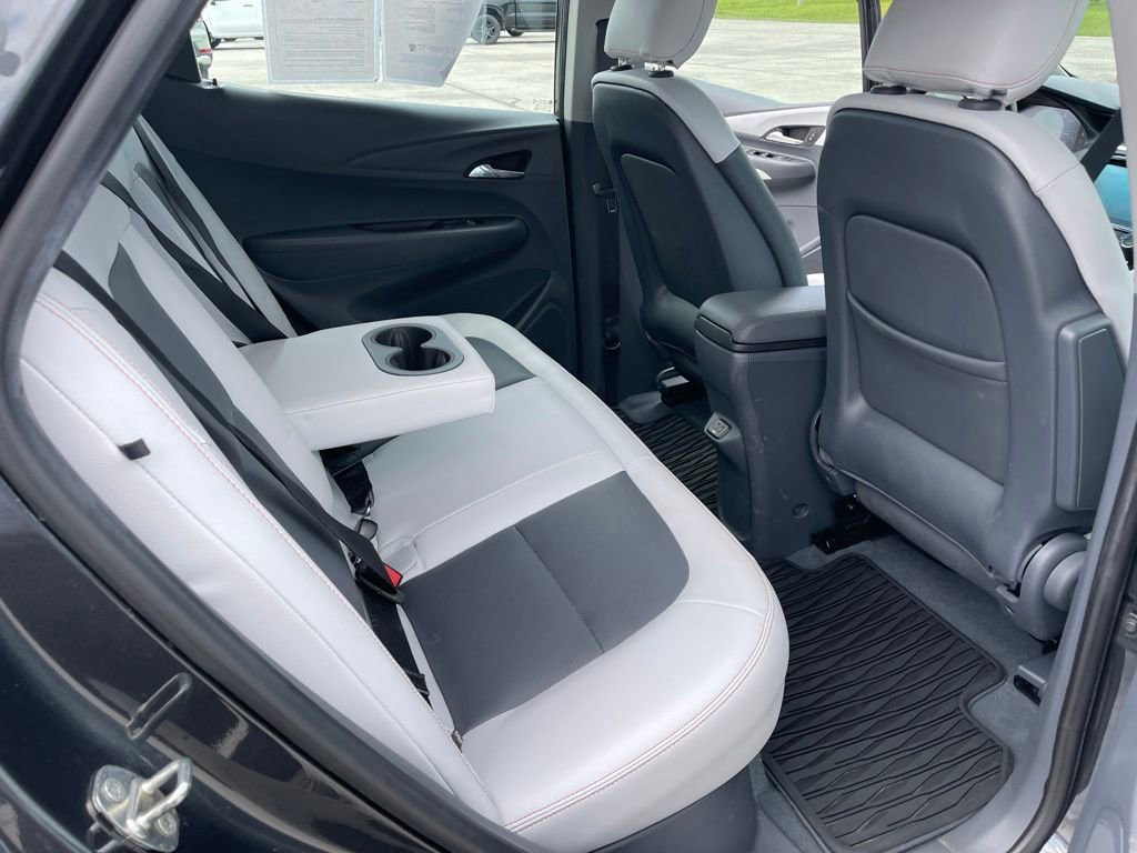 Used 2019 Chevrolet Bolt Premier w/ Infotainment Package FWD image 16