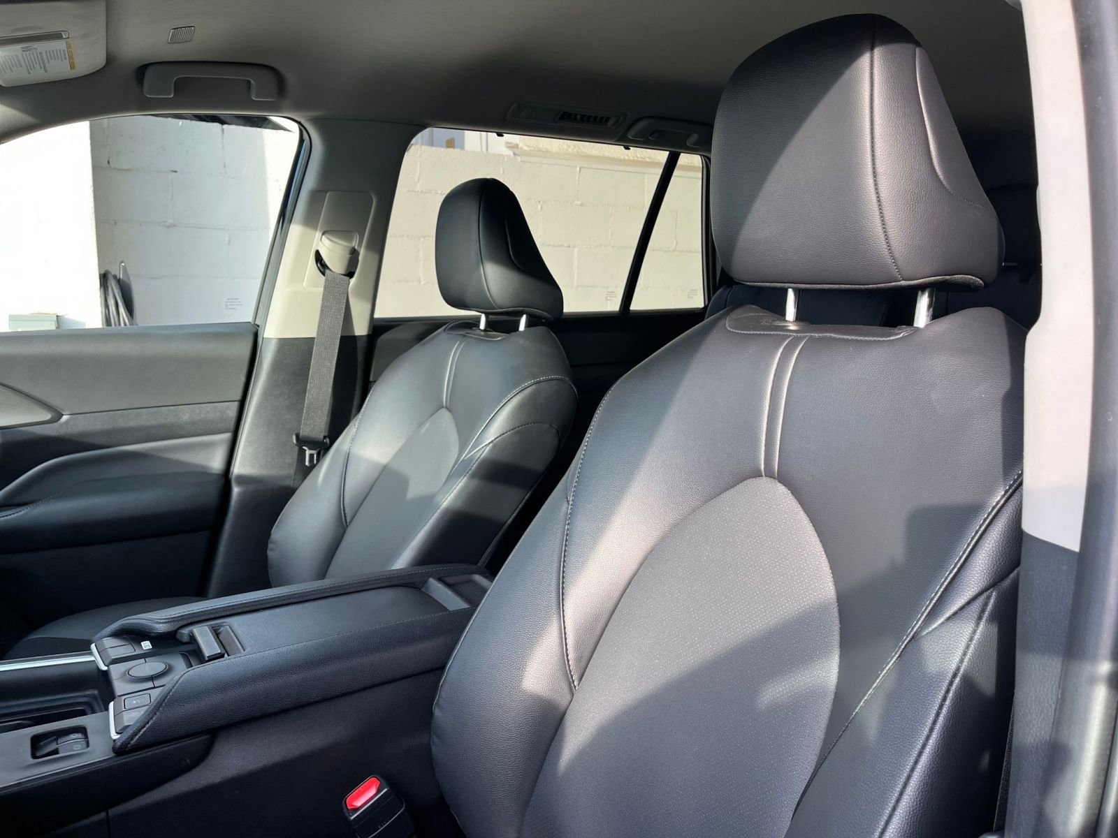 Used 2025 Toyota Grand Highlander FWD image 36