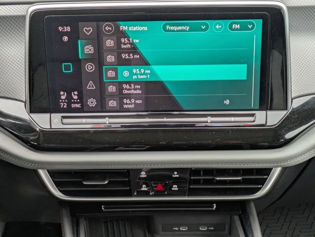 Certified 2025 Volkswagen Atlas Peak Edition SE AWD/4WD image 19