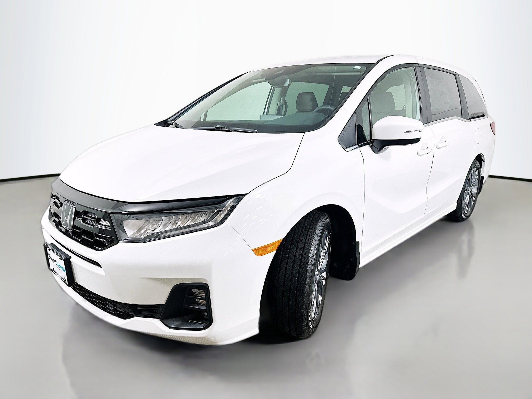 New 2026 Honda Odyssey Touring image 3