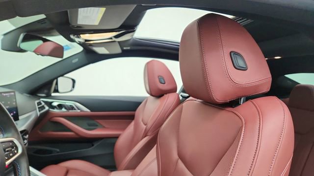 Used 2026 BMW M440i Coupe RWD image 28