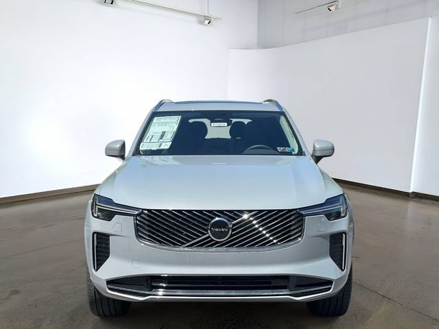 New 2026 Volvo XC90 B5 Core AWD/4WD image 2