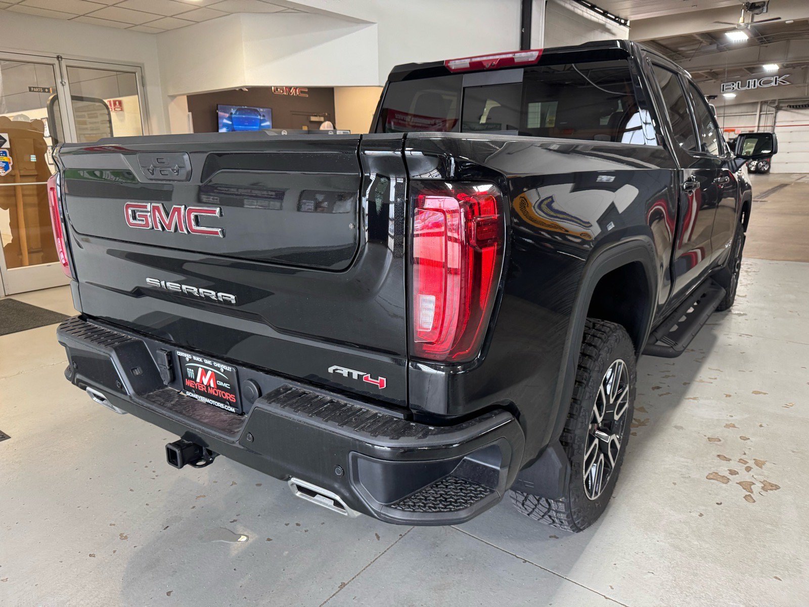 New 2026 GMC Sierra 1500 AT4 w/ AT4 Premium Package AWD/4WD image 5