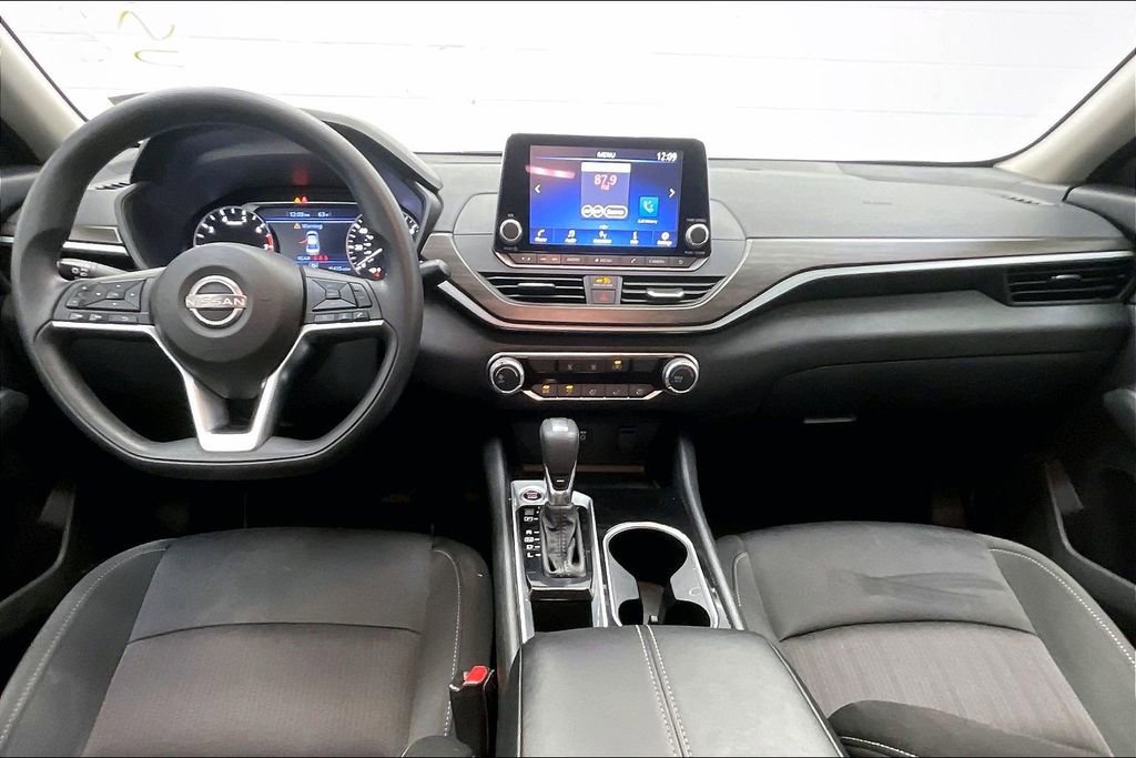 Certified 2024 Nissan Altima 2.5 SV FWD image 13