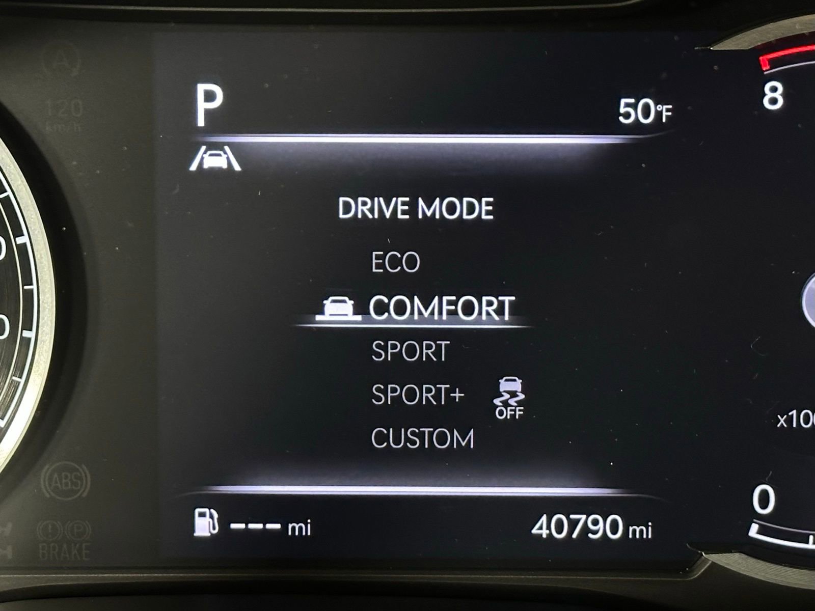 Used 2023 Genesis G70 2.0T w/ Sport Prestige Package image 12