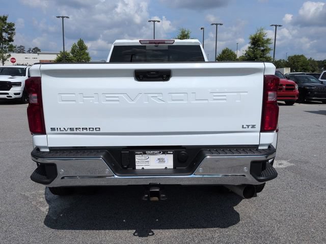 Used 2025 Chevrolet Silverado 3500 LTZ w/ LTZ Convenience Package AWD/4WD image 6