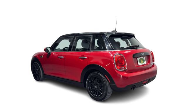 Used 2019 MINI Cooper 4-Door Hardtop w/ Signature Upholstery Package FWD image 4