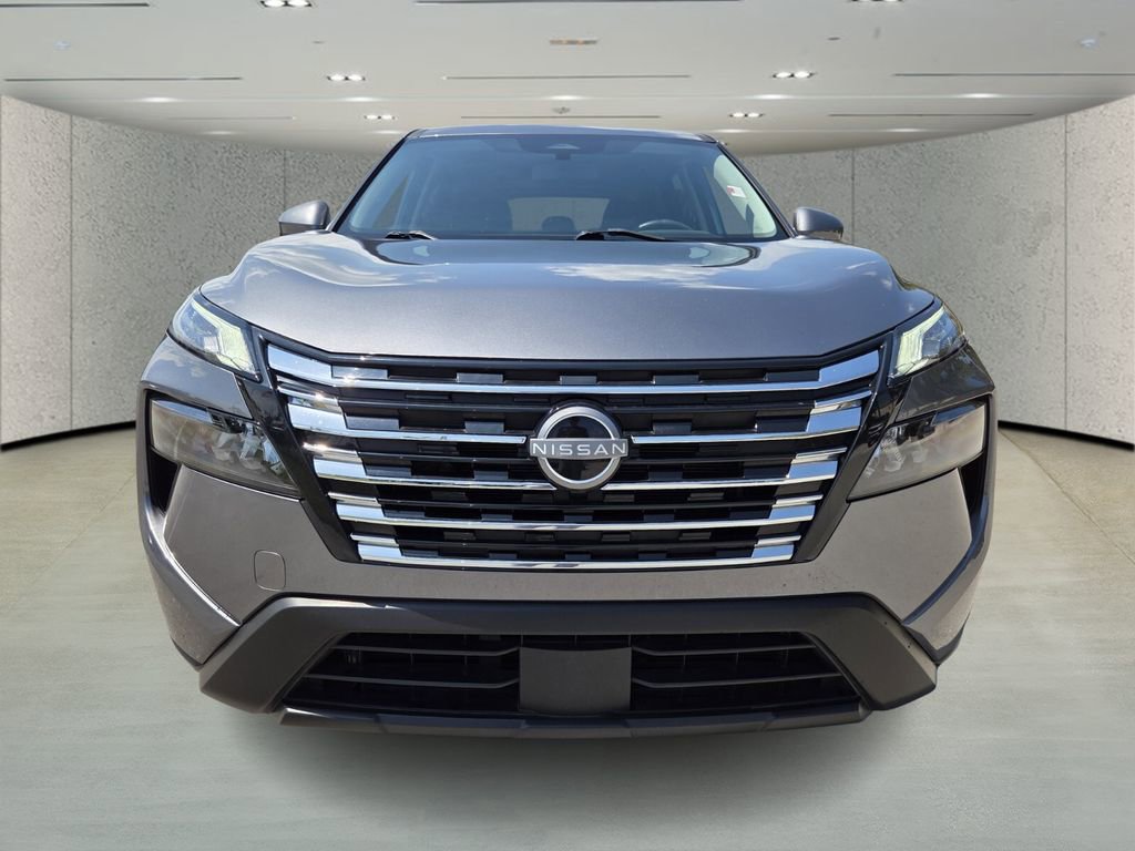 Used 2024 Nissan Rogue SV image 8