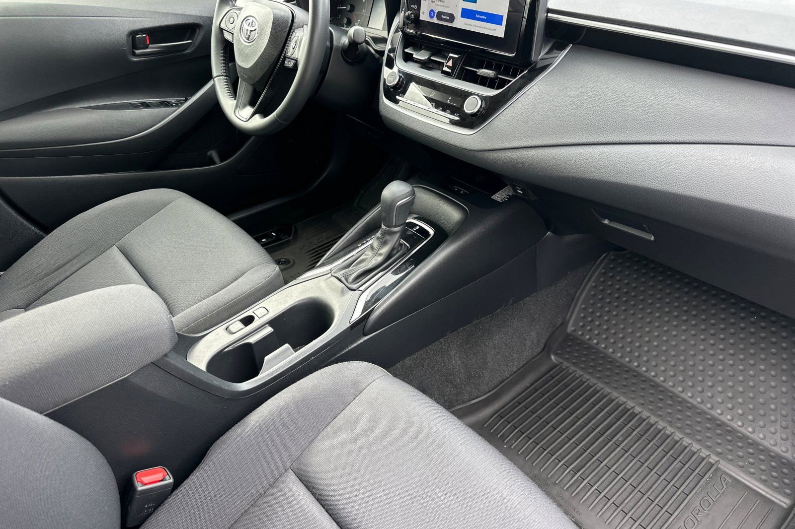 Used 2024 Toyota Corolla LE w/ LE Premium Package image 15