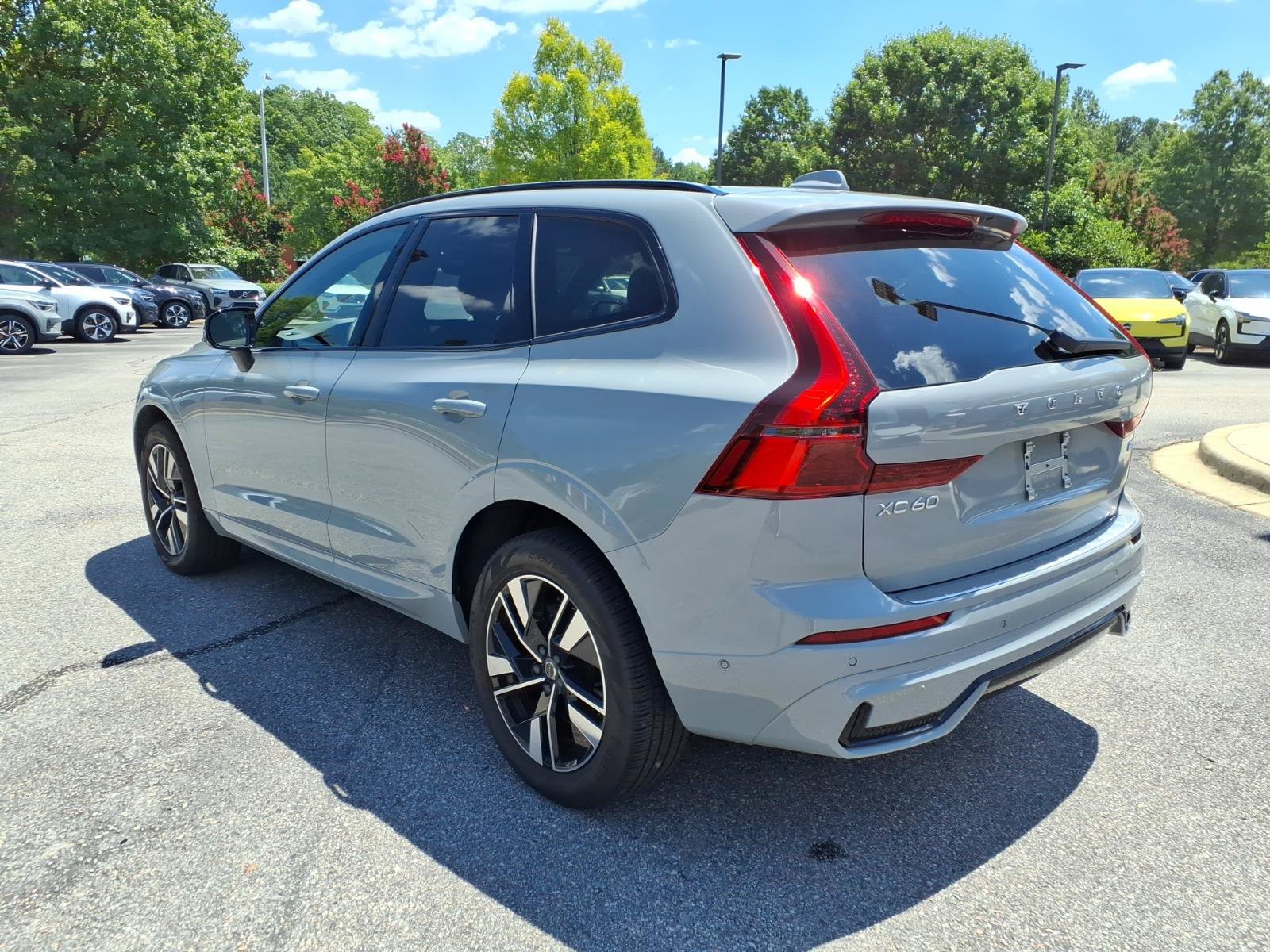 Used 2026 Volvo XC60 B5 Plus w/ Protection Package Premier AWD/4WD image 7