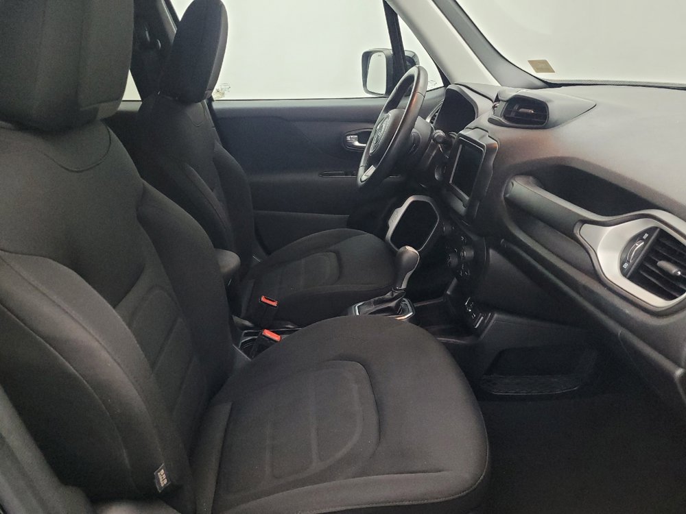 Used 2020 Jeep Renegade Latitude w/ Safety & Security Group II image 21
